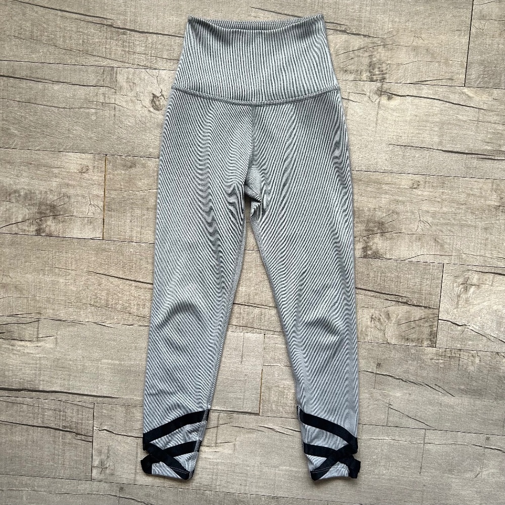 Beyond Yoga Gray Overture Strappy Ballet Midi Legging Cut Out Activewear XS